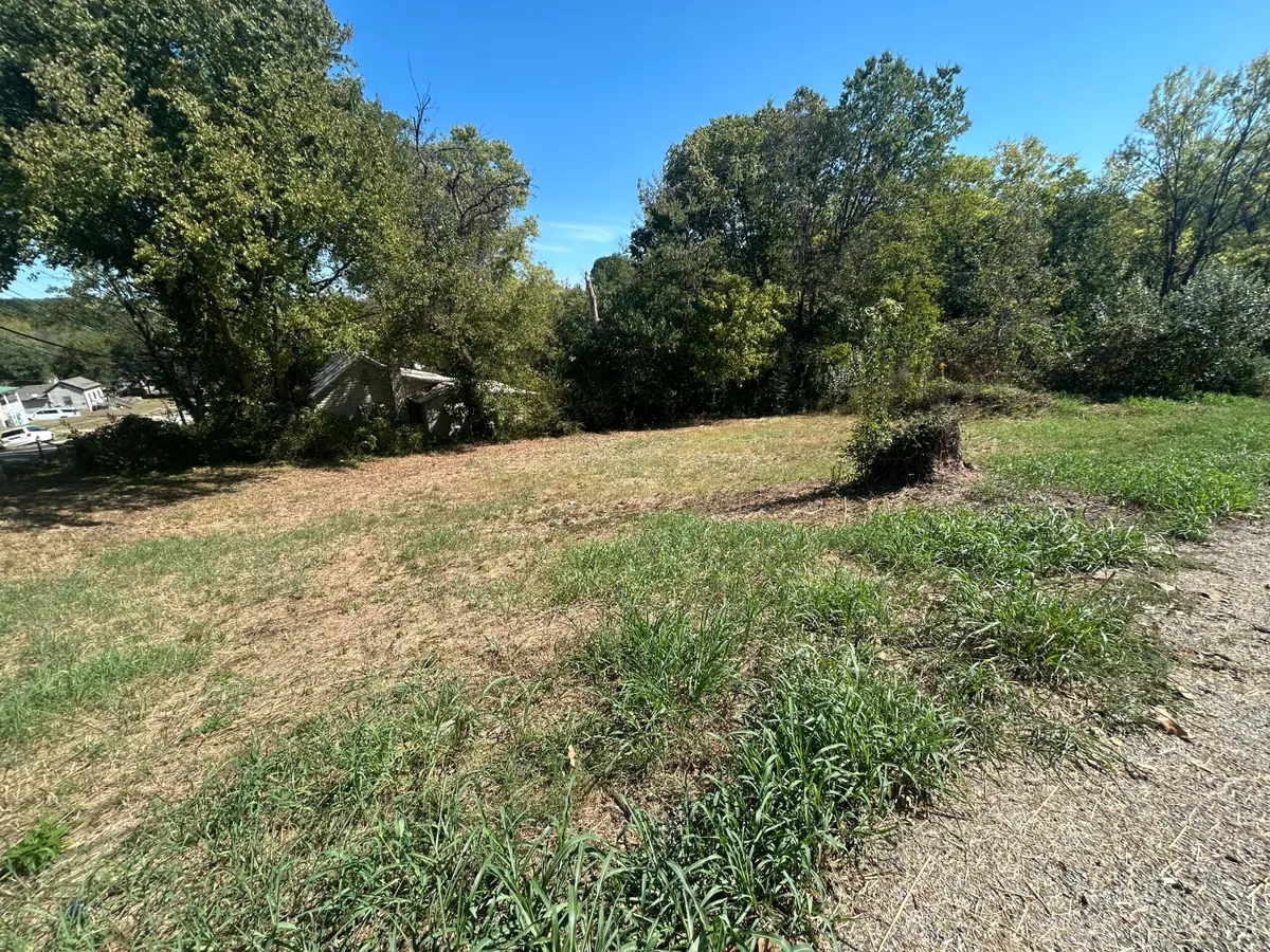 418 N 4th Street, Thayer, MO 65791 - #1
