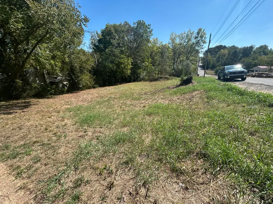 418 N 4th Street, Thayer, MO 65791 - #3