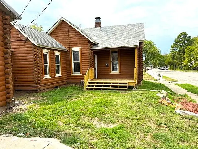 816 W 3rd Street, Joplin, MO 64801 - #3