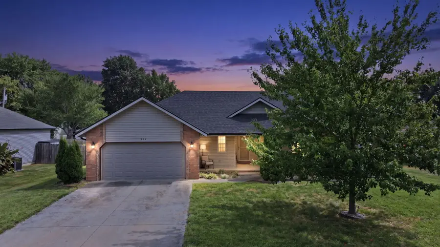 506 S Birchwood Street, Strafford, MO 65757 - #2