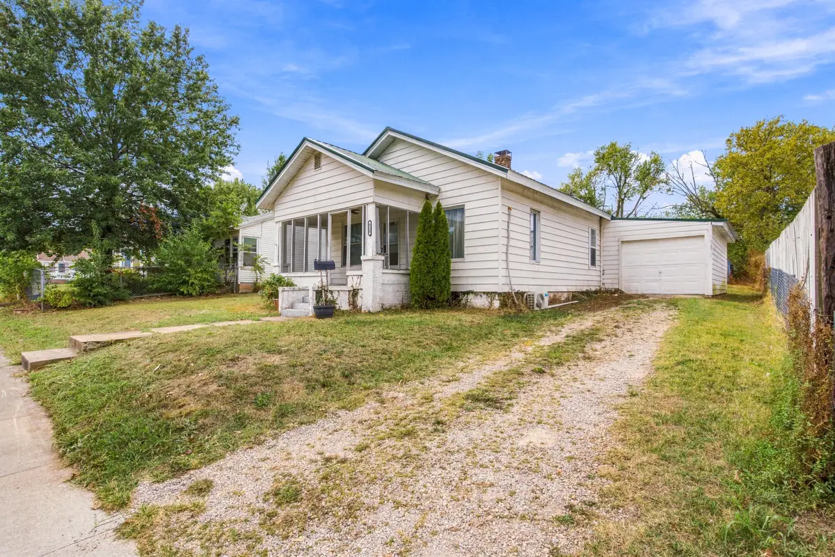 512 9th Street, Monett, MO 65708 - #1
