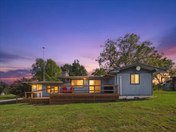 26295 County Road 322, Pittsburg, MO 65724