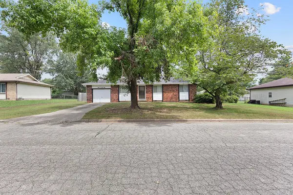 126 N Fairwood Avenue, Republic, MO 65738
