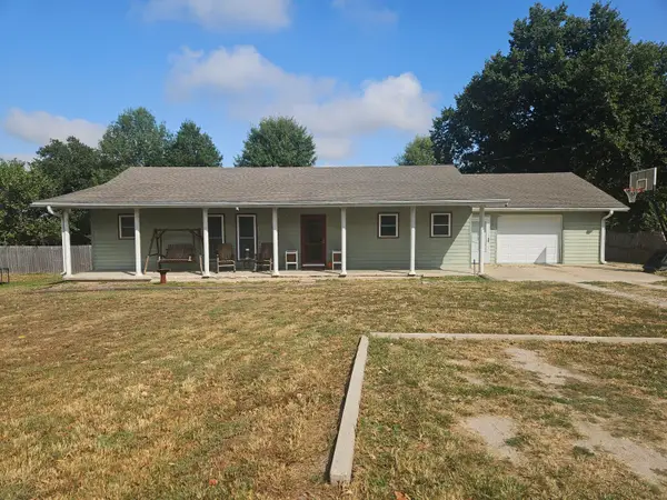 999 E Sunshine Drive, Mountain Grove, MO 65711