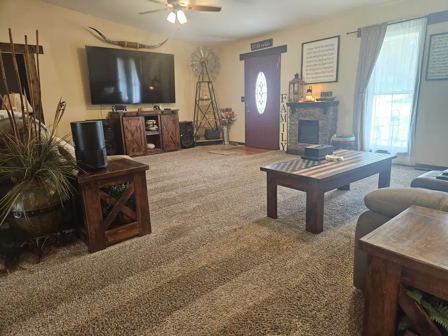 999 E Sunshine Drive, Mountain Grove, MO 65711 - #3