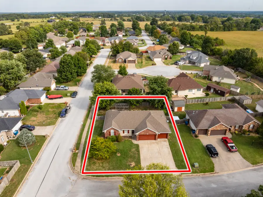 1345 W Dunrobin Castle Drive, Nixa, MO 65714 - #2