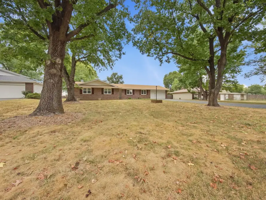 4951 S Palmer Avenue, Springfield, MO 65804 - #3