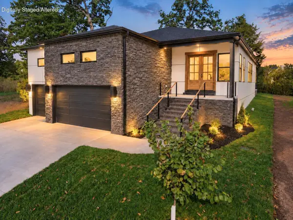 3817 East Cypress Point, Springfield, MO 65802