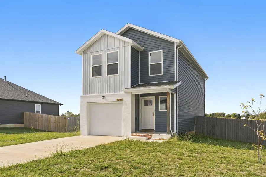 1202 E Perry Street, Republic, MO 65738 - #2