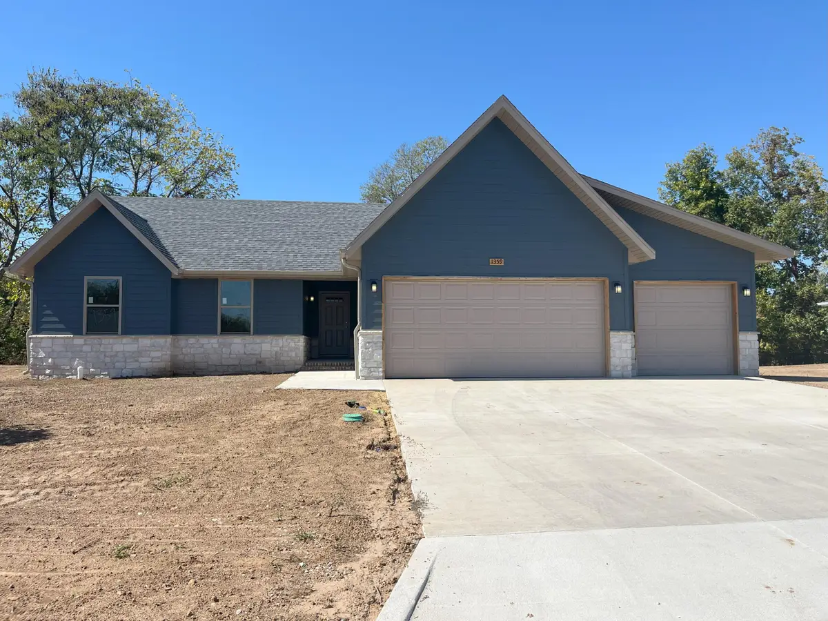 1359 S Mahn Avenue, Springfield, MO 65802 - #1