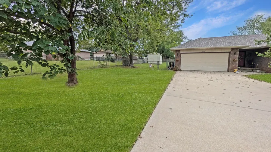 409 N Kyle Avenue, Republic, MO 65738 - #2