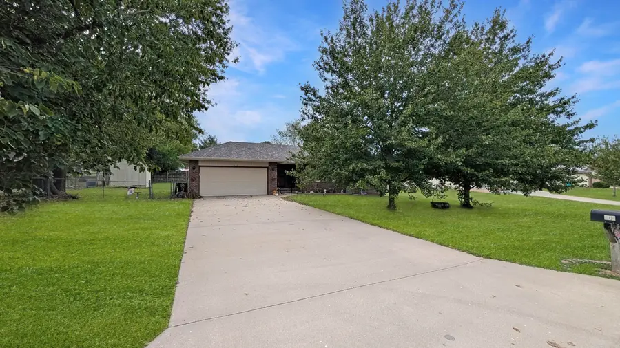 409 N Kyle Avenue, Republic, MO 65738 - #3