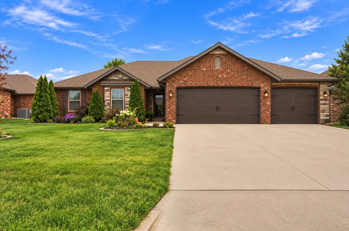 5660 S Cottonwood Drive, Battlefield, MO 65619 - #1