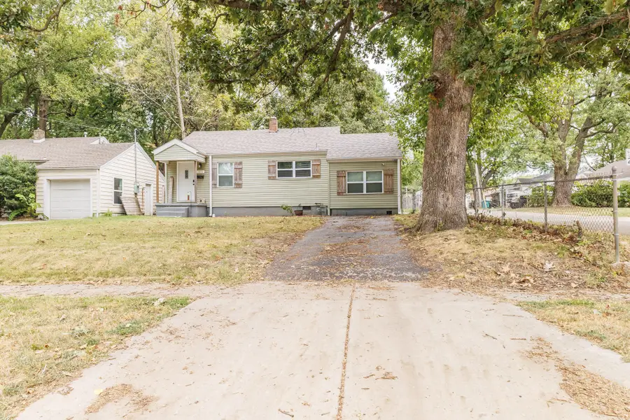 1872 N Broadway Avenue, Springfield, MO 65803 - #2