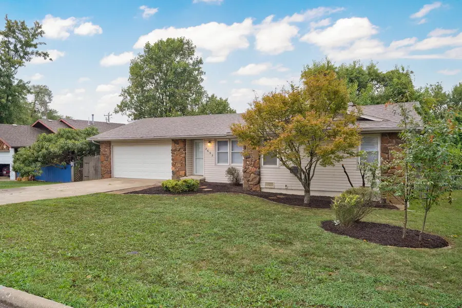 2653 W Blackburn Drive, Springfield, MO 65807 - #2
