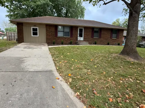 1001 N 13th Avenue, Ozark, MO 65721
