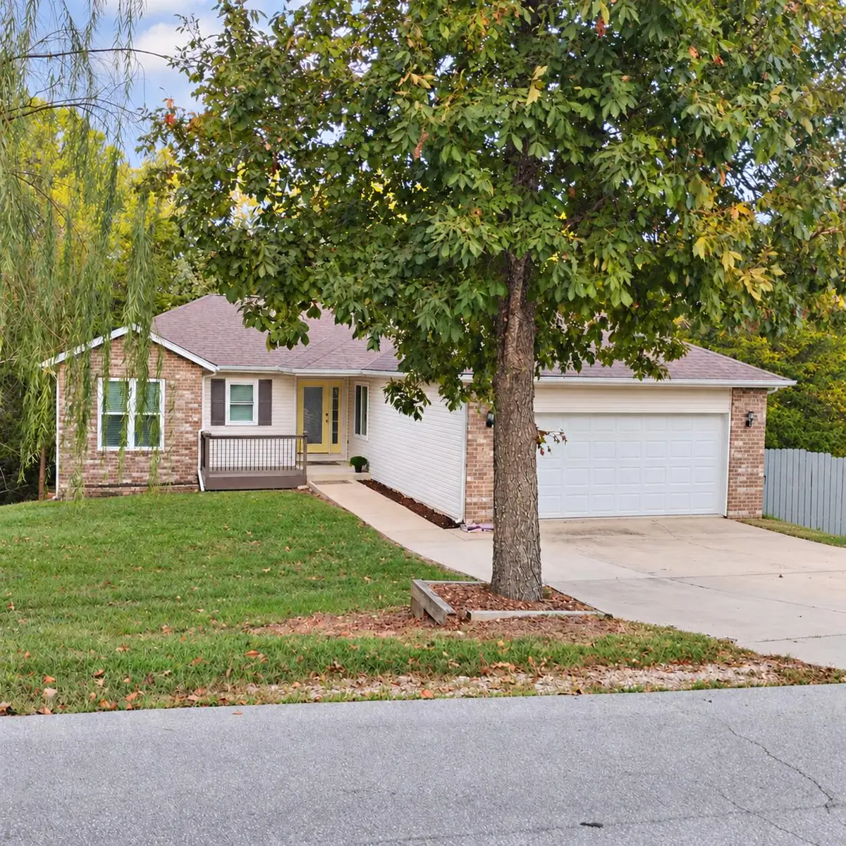 305 Meadow Ridge N, Branson, MO 65616 - #1