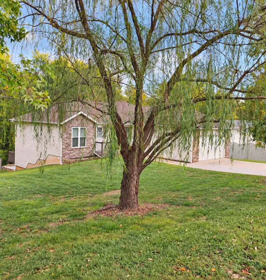 305 Meadow Ridge N, Branson, MO 65616 - #2