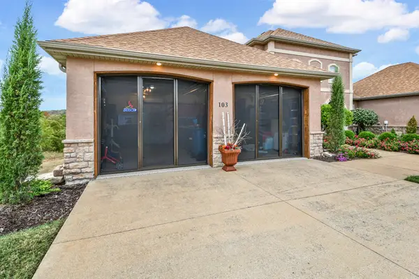 103 N Tuscany Drive, Hollister, MO 65672