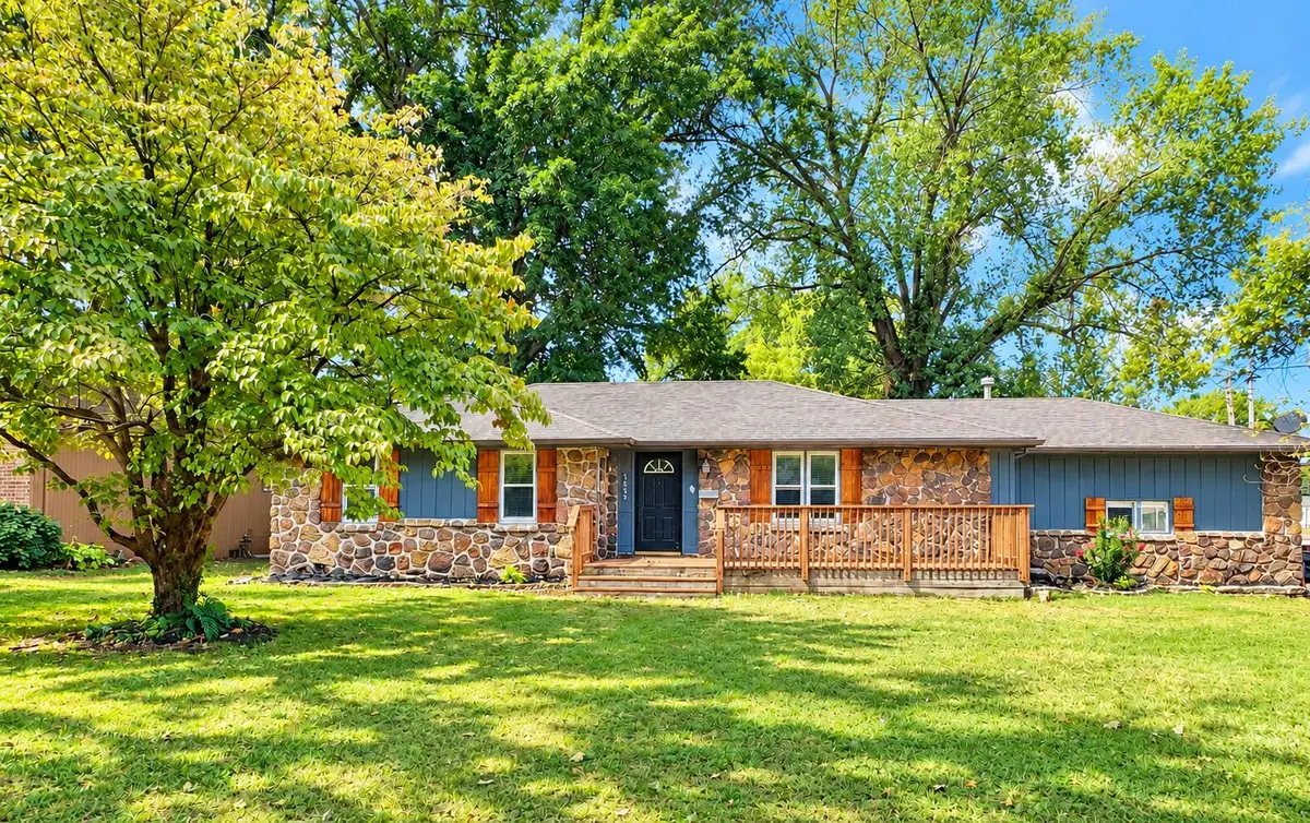 1833 S Westwood Avenue, Springfield, MO 65807 - #1