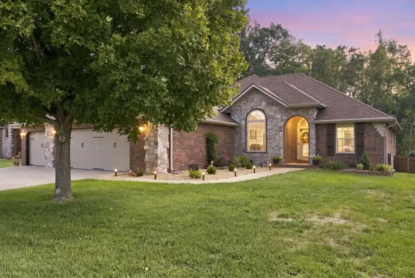 4462 S Frisco Trails Road, Springfield, MO 65810