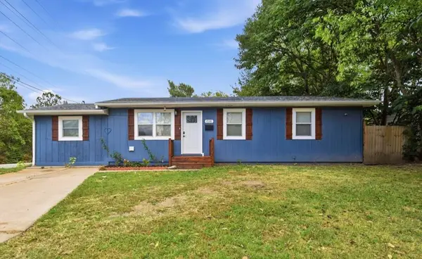 1728 N Oak Grove Avenue, Springfield, MO 65803