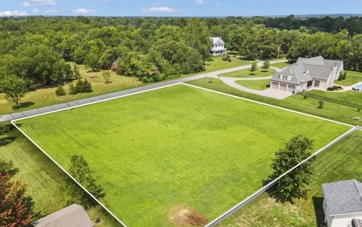 1454 S Country Club Road, Carthage, MO 64836 - #1