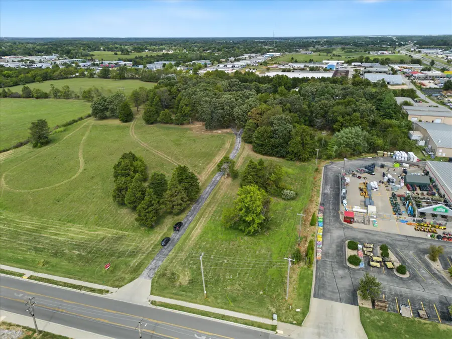 000 W Northview Road, Nixa, MO 65714 - #2