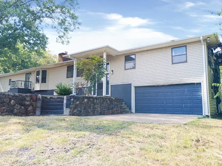 557 E Church Street, Granby, MO 64844 - #3
