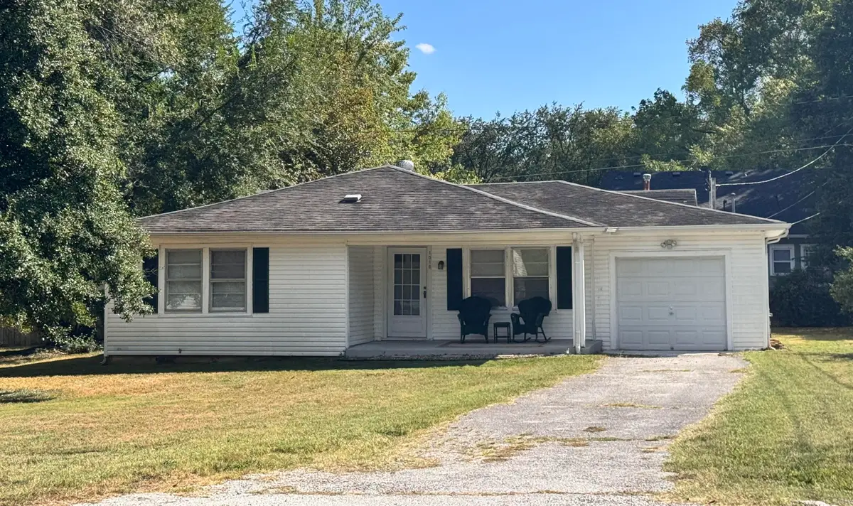 1016 E Cherokee Street, Springfield, MO 65807 - #1