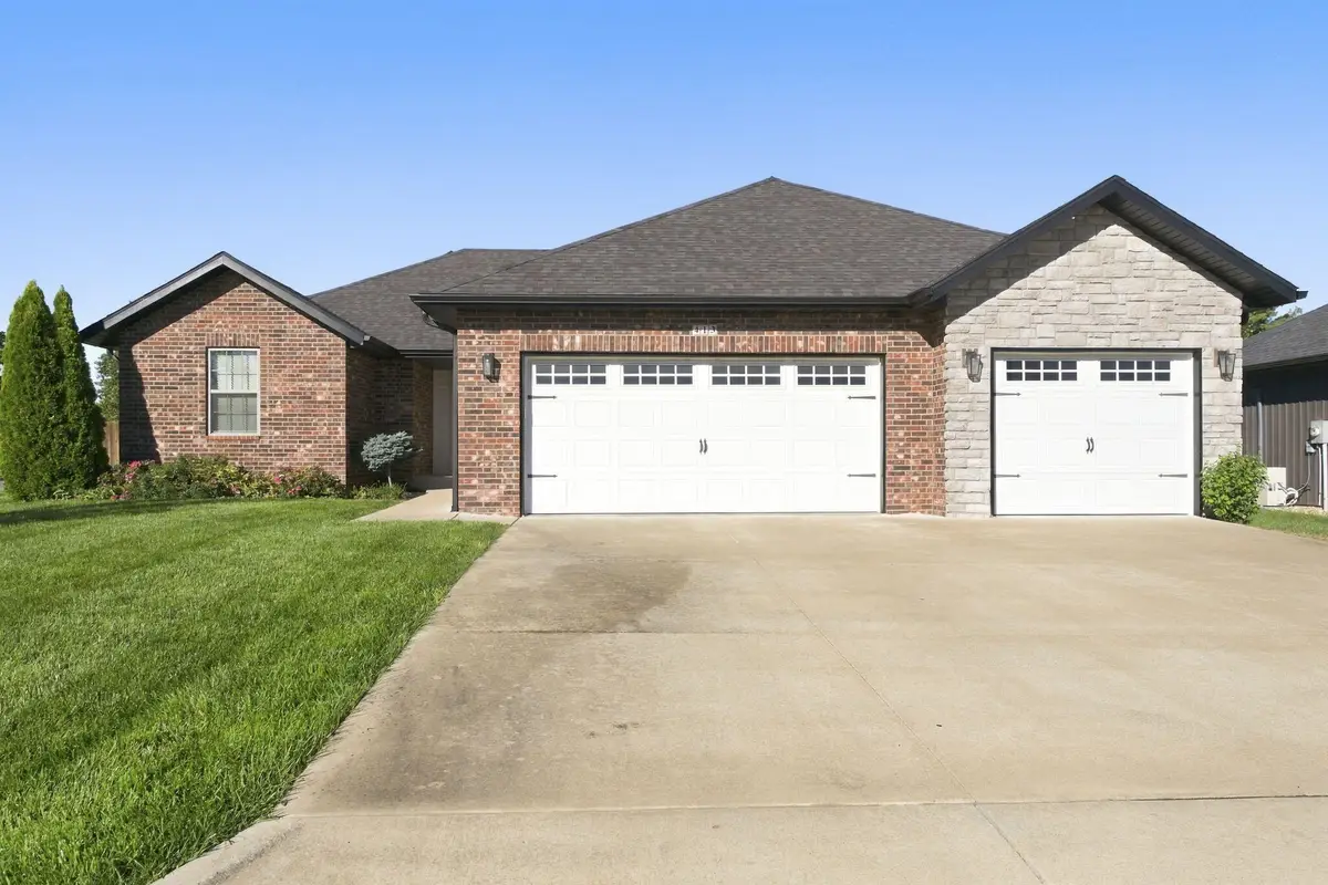 413 N Maplecrest Drive, Nixa, MO 65714 - #1