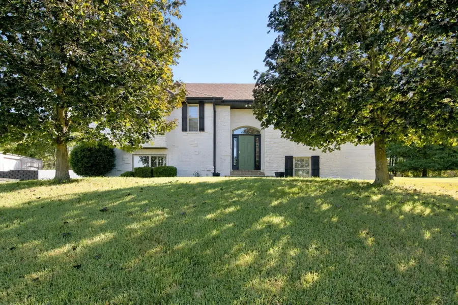 940 S Old Riverdale Road, Nixa, MO 65714 - #3