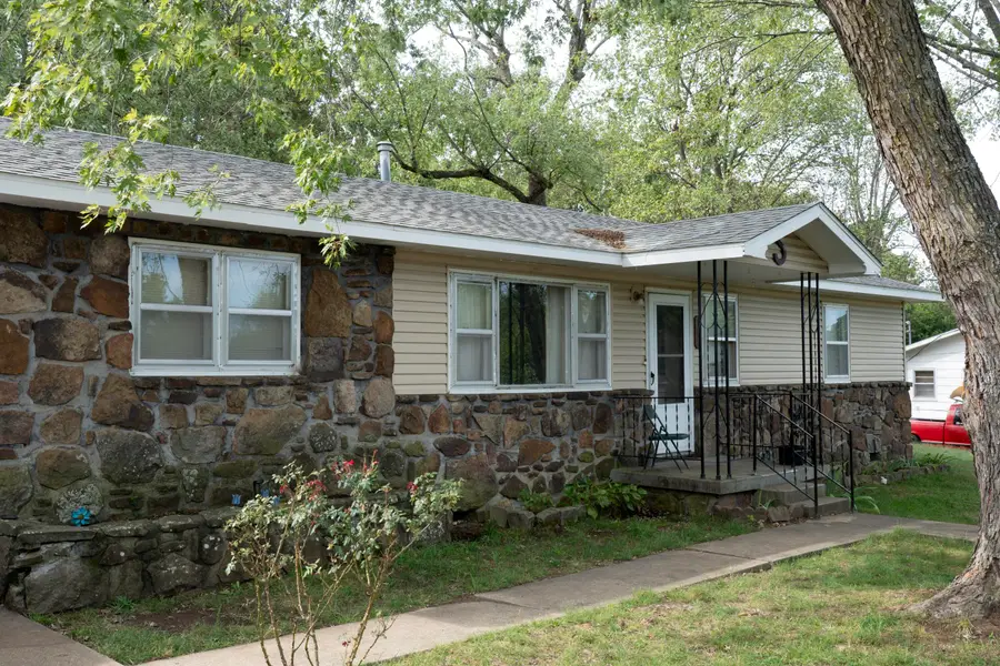 108 W Center Street, Goodman, MO 64843 - #2