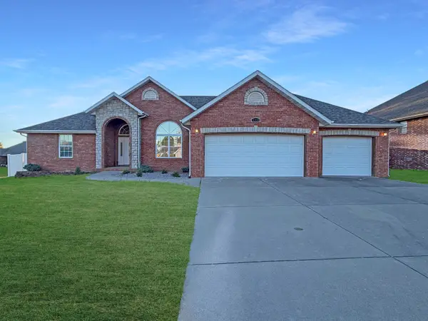 3331 N Blair Court, Springfield, MO 65803