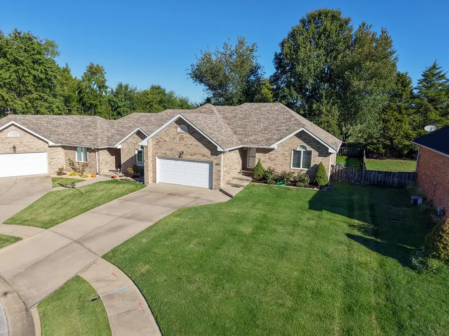 1645 W Swallow Street, Springfield, MO 65810 - #2