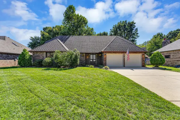 2016 E Lakewood Street, Springfield, MO 65804
