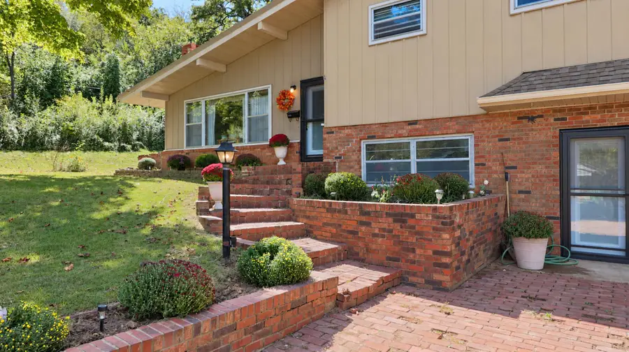 205 N 5th Street, Thayer, MO 65791 - #3