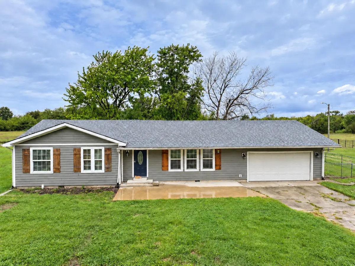 6801 County Road 120, Carthage, MO 64836 - #1