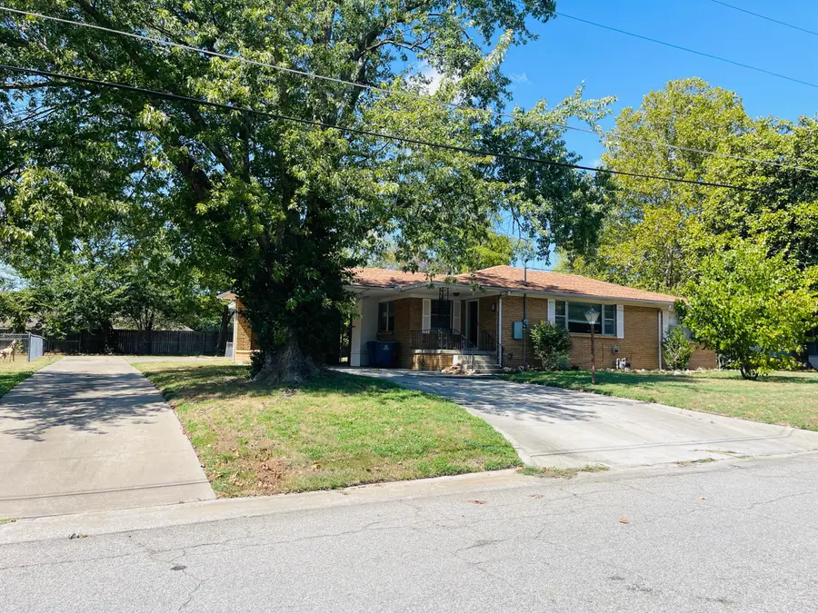 3312 Garrison Avenue, Joplin, MO 64804 - #2