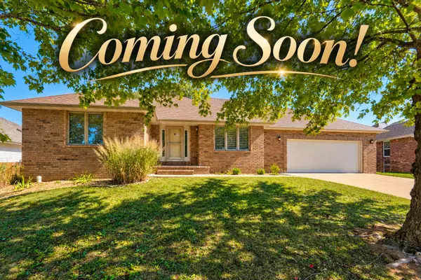 5126 S Sterling Court, Springfield, MO 65810