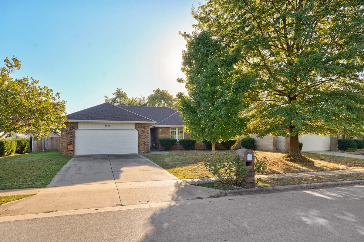 5038 S Red Oak Street, Battlefield, MO 65619 - #1