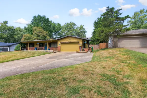 3151 E Wilshire Drive, Springfield, MO 65804