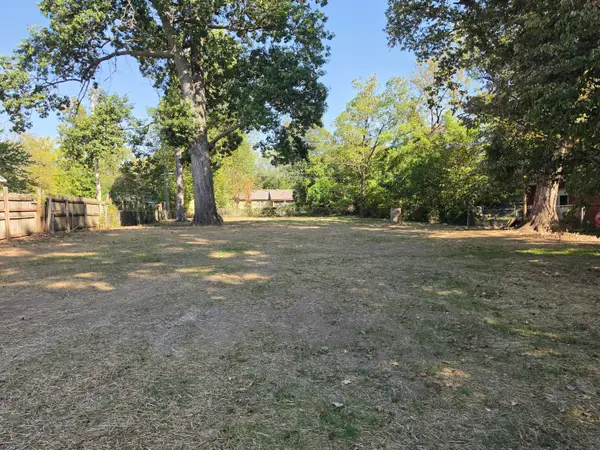 2753 W Grand Street, Springfield, MO 65802