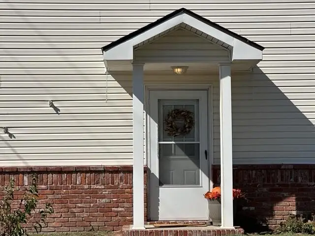 102 N Winfield Avenue, Joplin, MO 64801 - #2
