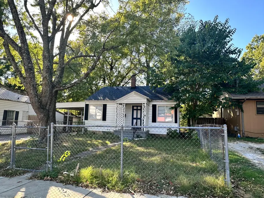 2045 N Weller Avenue, Springfield, MO 65803 - #2