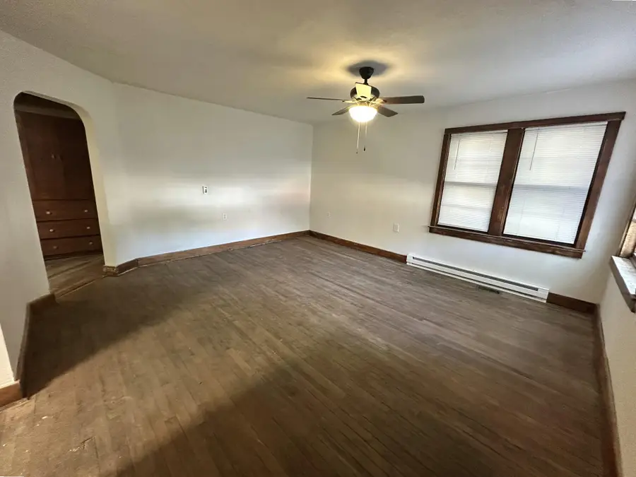2045 N Weller Avenue, Springfield, MO 65803 - #3