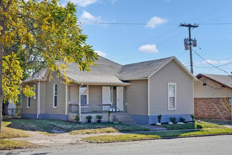320 E Pacific Street, Springfield, MO 65803 - #2