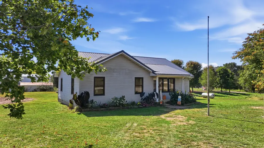 305 Woolsey Street, Mountain View, MO 65548 - #2