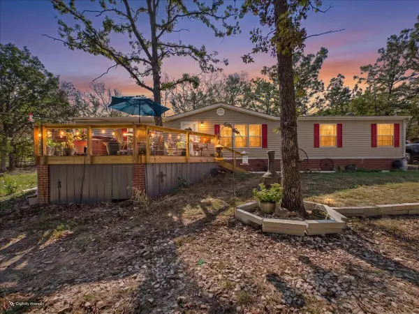 26563 Tall Oaks Road, Pittsburg, MO 65724