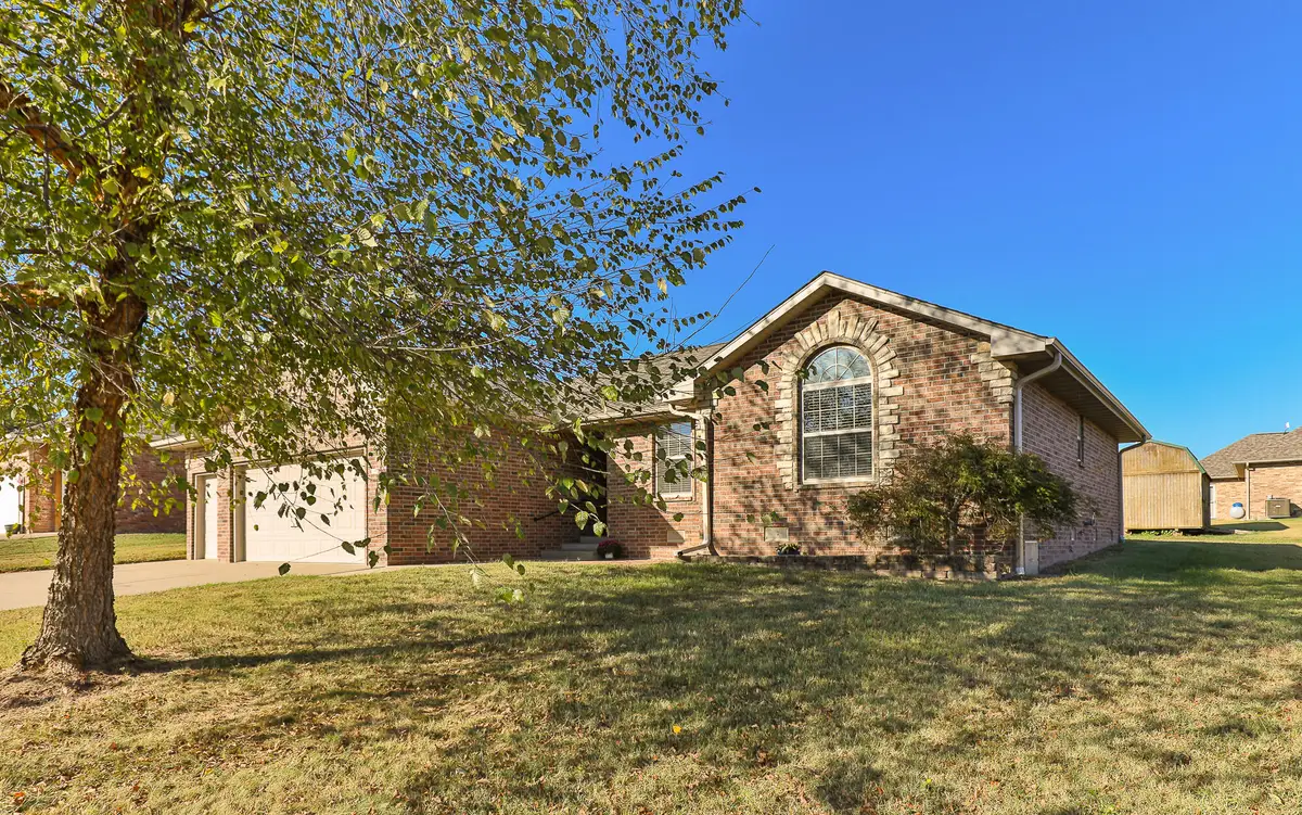 1385 S Mission Avenue, Bolivar, MO 65613 - #1
